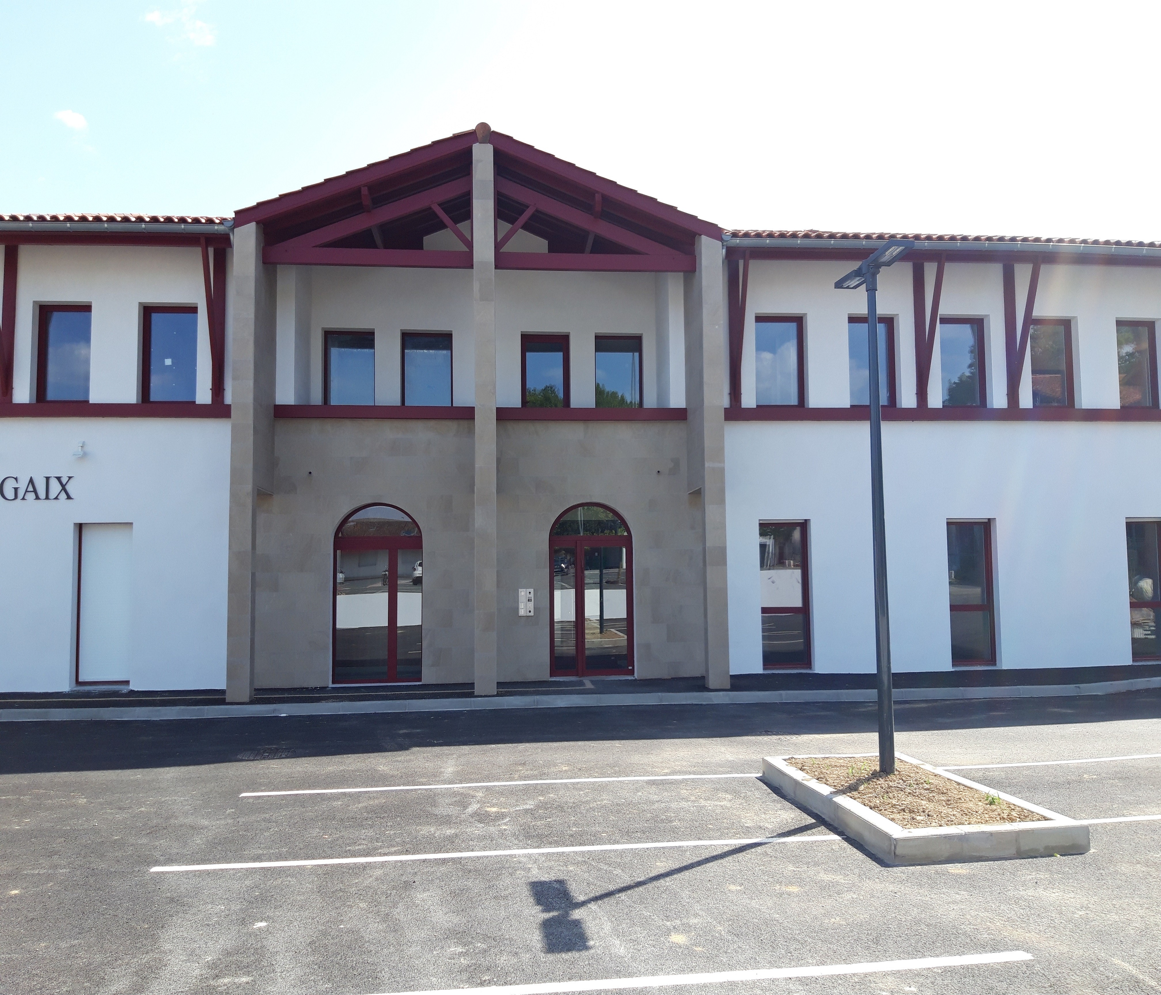 Batiment pole de sante loratzea